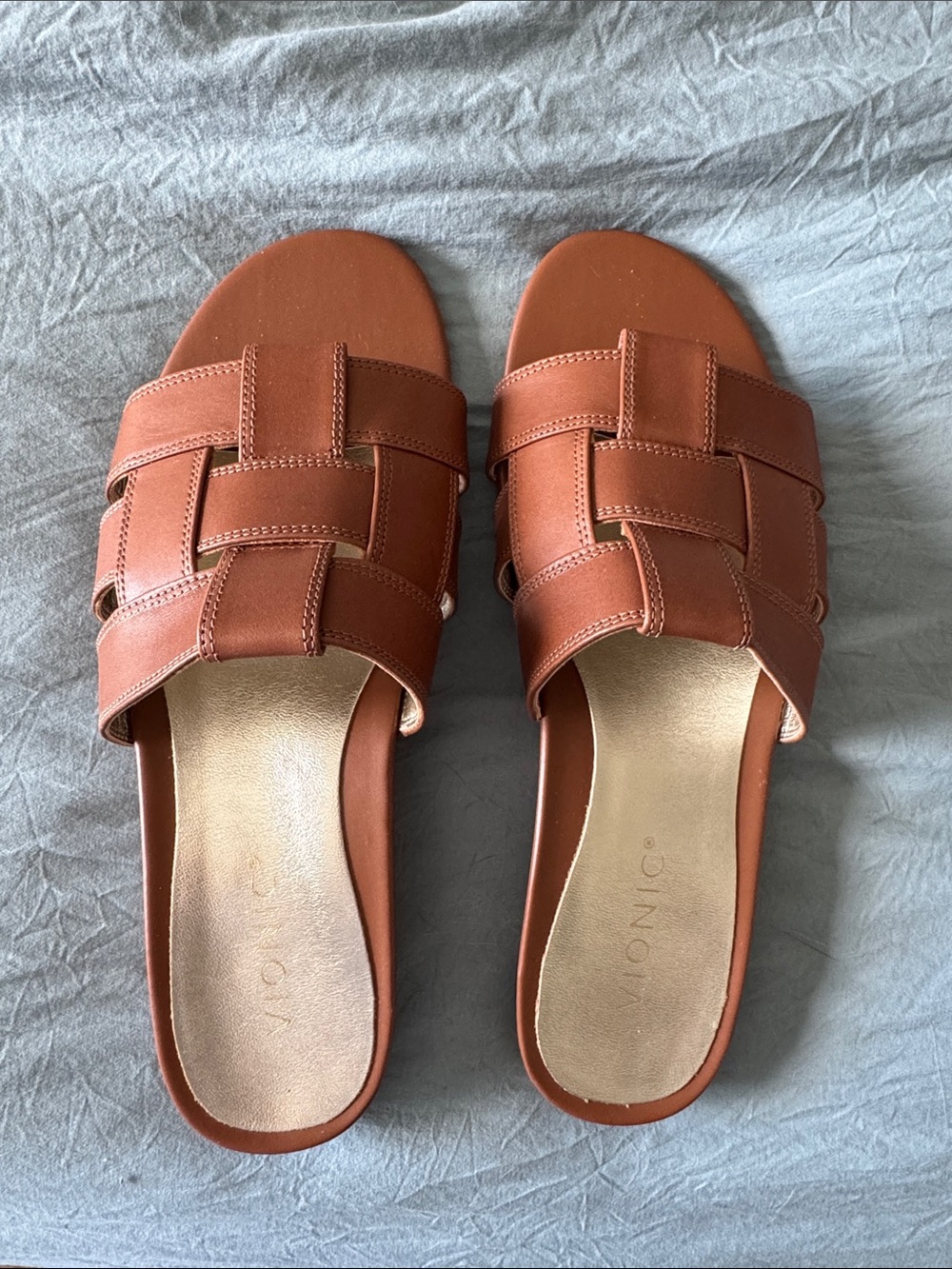 Vionic Women's Woven Slide Sandals - Rust Brown